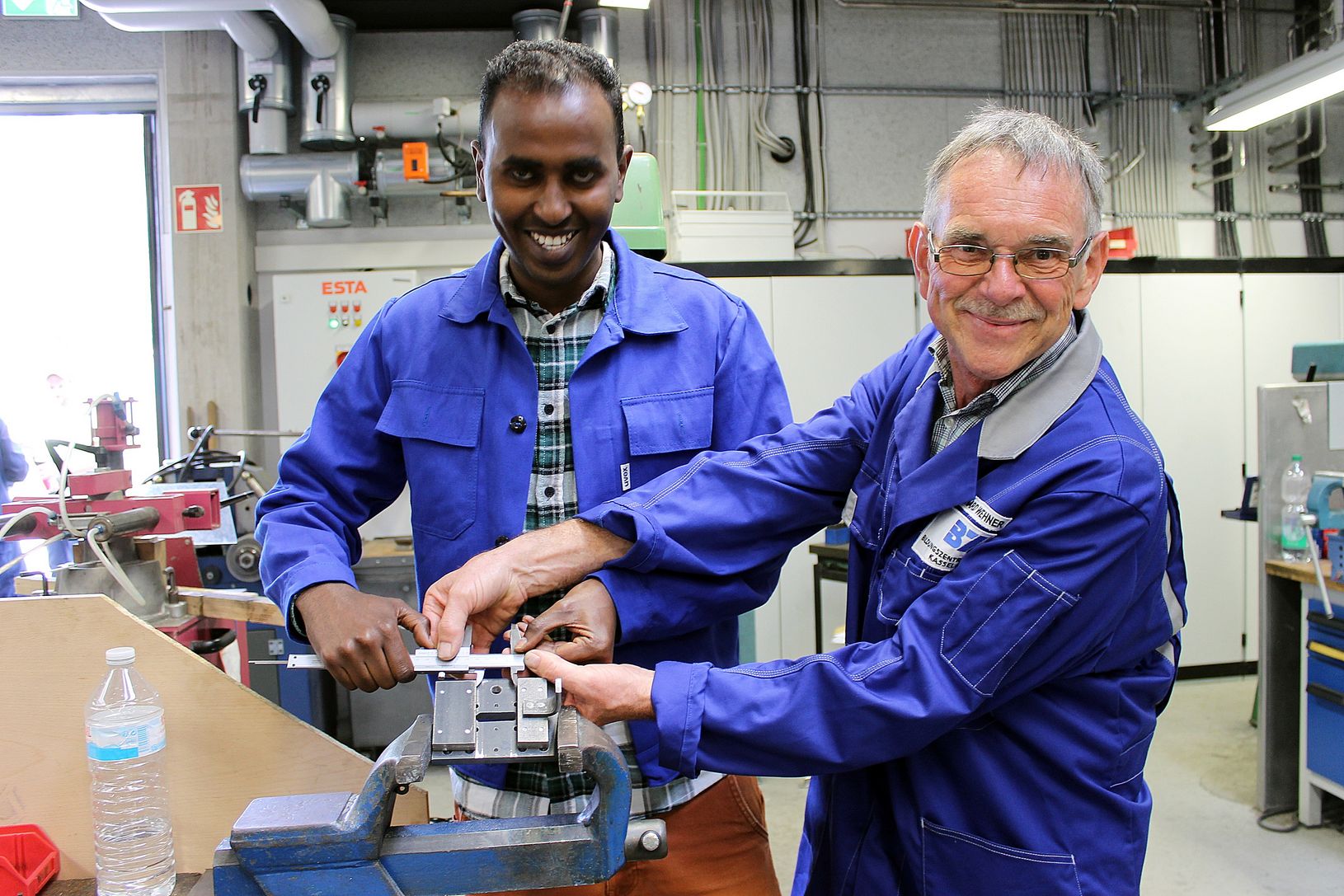 Teilnehmer Wirtschaft integriert mit Ausbilder Bernhard Wehner aus BZ Kassel